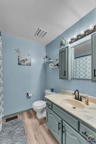 5011 NW Brickyard RD, Topeka, KS 66618