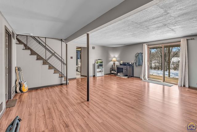 5011 NW Brickyard RD, Topeka, KS 66618