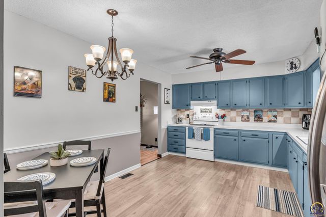 5011 NW Brickyard RD, Topeka, KS 66618