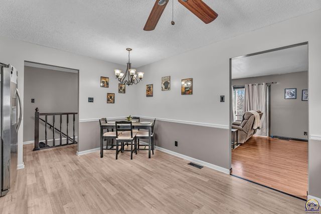 5011 NW Brickyard RD, Topeka, KS 66618