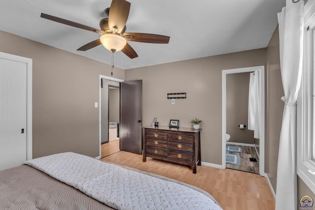 5011 NW Brickyard RD, Topeka, KS 66618