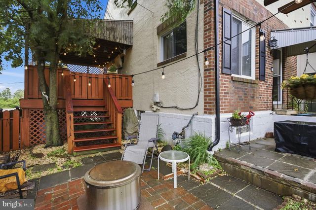201 WILLOWBROOK AVE, Folsom, PA 19033