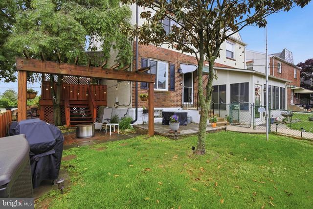 201 WILLOWBROOK AVE, Folsom, PA 19033