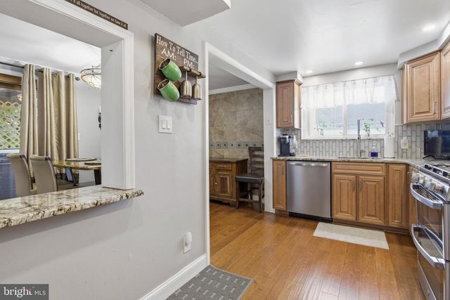 201 WILLOWBROOK AVE, Folsom, PA 19033