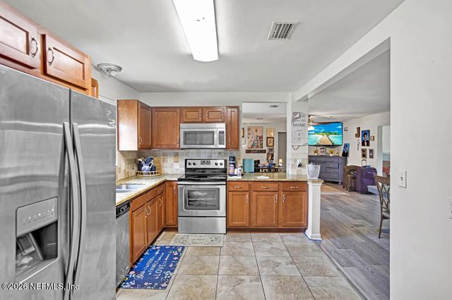 6145 VASARI Drive, Jacksonville, FL 32216