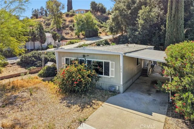 22819 Skylink, Canyon Lake, CA 92587