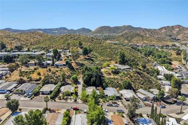 22819 Skylink, Canyon Lake, CA 92587