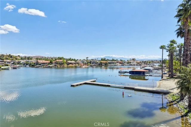 22819 Skylink, Canyon Lake, CA 92587