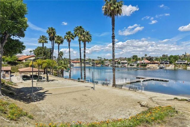 22819 Skylink, Canyon Lake, CA 92587