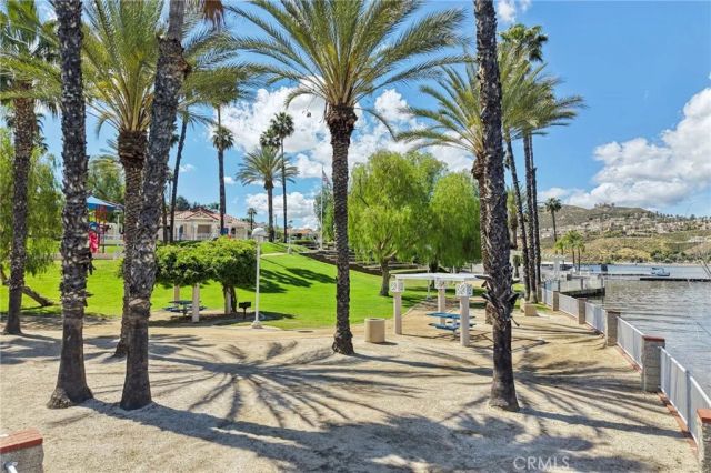 22819 Skylink, Canyon Lake, CA 92587