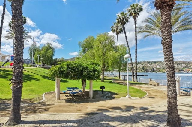 22819 Skylink, Canyon Lake, CA 92587