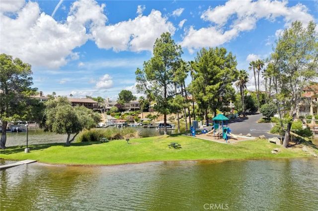 22819 Skylink, Canyon Lake, CA 92587