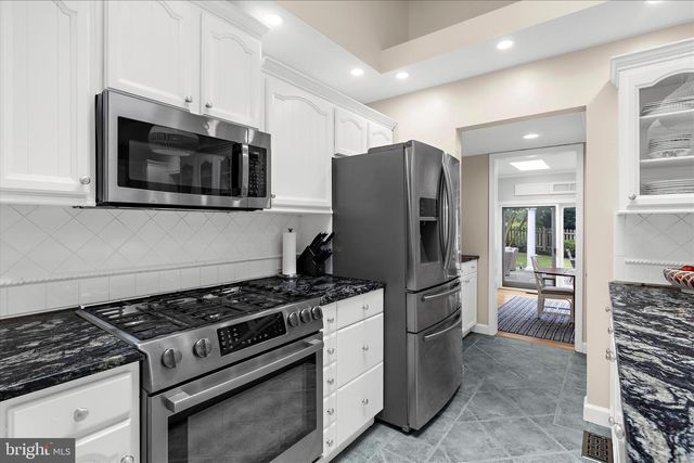 305 SAINT IVES DR, Severna Park, MD 21146