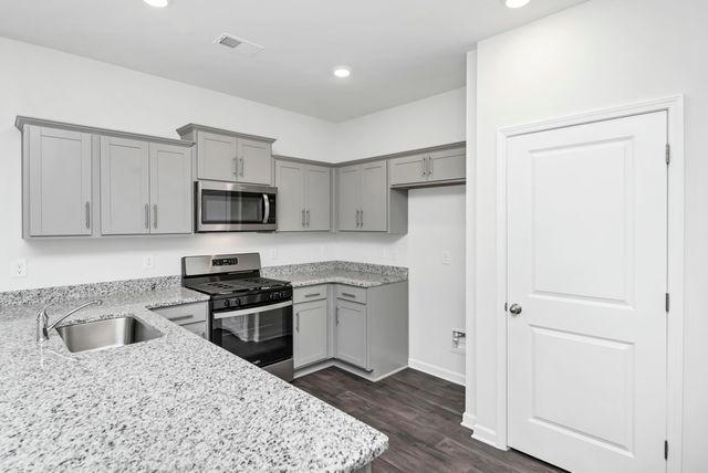 102 Kirkwood Court, Orangeburg, SC 29118