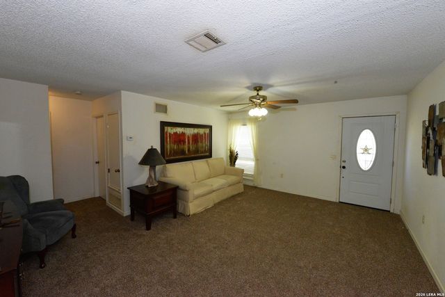 7817 Hunter Oaks, Live Oak, TX 78233