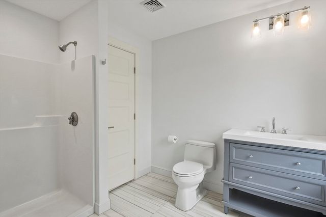 14 Bay Edge Lane, Worcester, MA 01604
