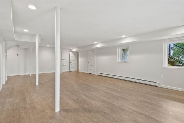 14 Bay Edge Lane, Worcester, MA 01604