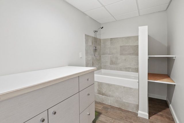 14 Bay Edge Lane, Worcester, MA 01604