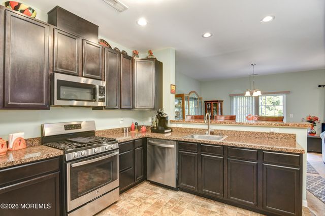 10 Arden Drive, Manchester, NJ 08759