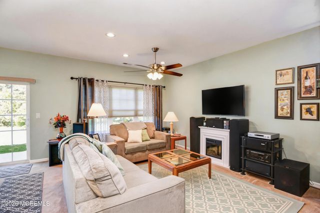 10 Arden Drive, Manchester, NJ 08759