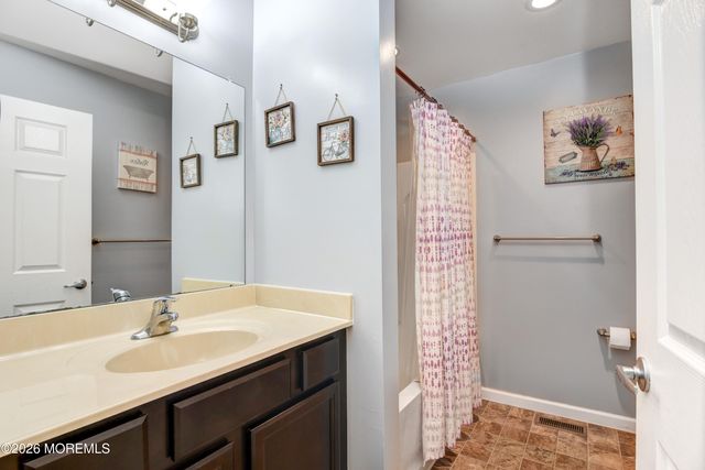 10 Arden Drive, Manchester, NJ 08759