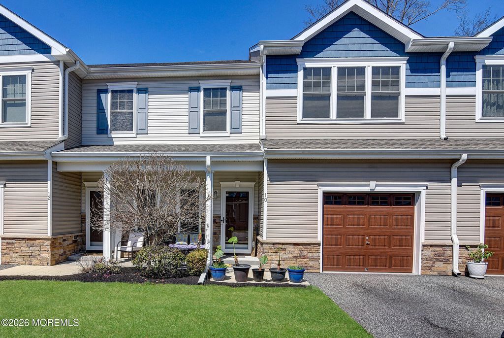 10 Arden Drive, Manchester, NJ 08759