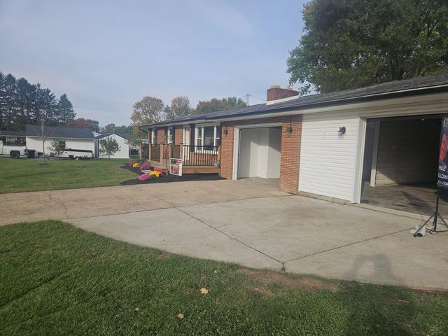 1 Freeway Avenue, Fredericktown, OH 43019