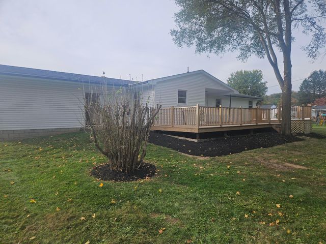 1 Freeway Avenue, Fredericktown, OH 43019