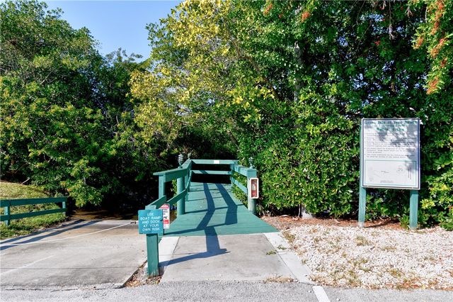 329 N Grove Isle Circle 329, Vero Beach, FL 32962