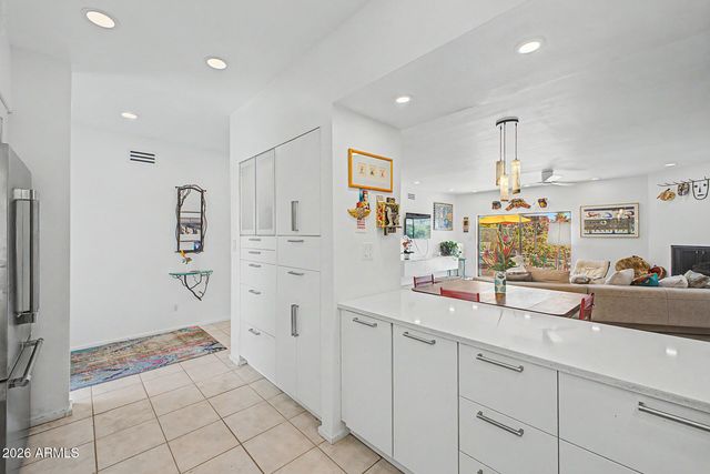 7209 E MCDONALD Drive 1, Scottsdale, AZ 85250