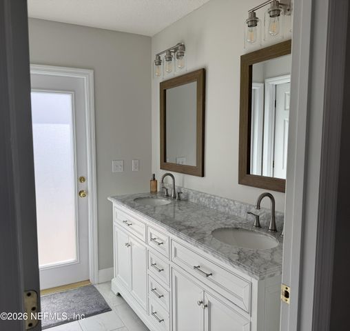 11244 TURNBRIDGE Drive, Jacksonville, FL 32256