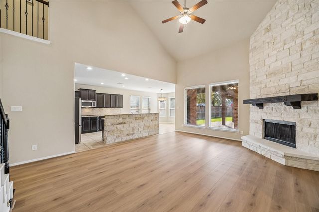 30 Glade Park Drive, Missouri City, TX 77459
