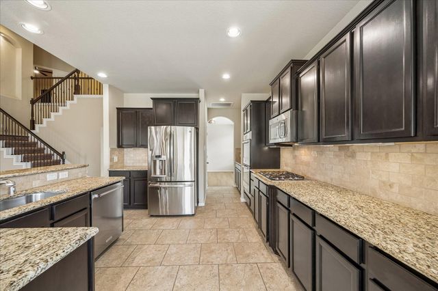 30 Glade Park Drive, Missouri City, TX 77459