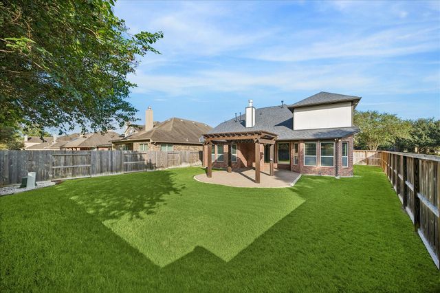 30 Glade Park Drive, Missouri City, TX 77459