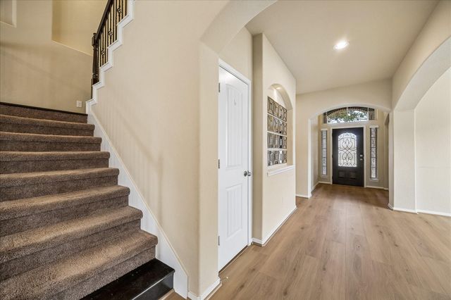 30 Glade Park Drive, Missouri City, TX 77459