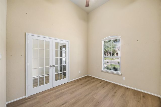 30 Glade Park Drive, Missouri City, TX 77459