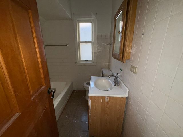 14417 S Atlantic Avenue, Riverdale, IL 60827