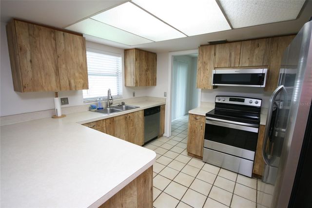 17839 SUNRISE DRIVE, Lutz, FL 33549