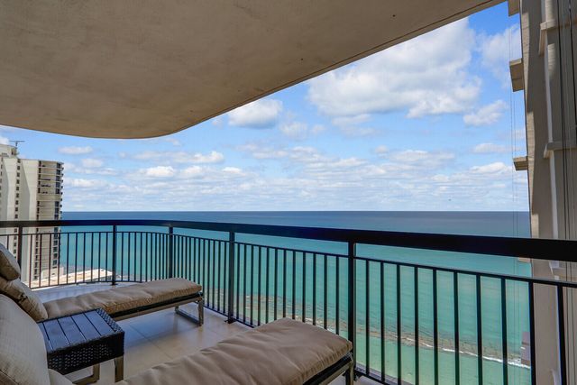 5380 N Ocean Drive 18j, Singer Island, FL 33404