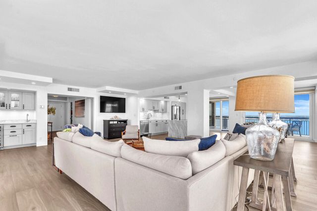 5380 N Ocean Drive 18j, Singer Island, FL 33404