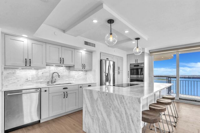 5380 N Ocean Drive 18j, Singer Island, FL 33404