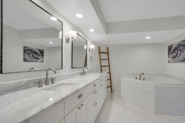 5380 N Ocean Drive 18j, Singer Island, FL 33404