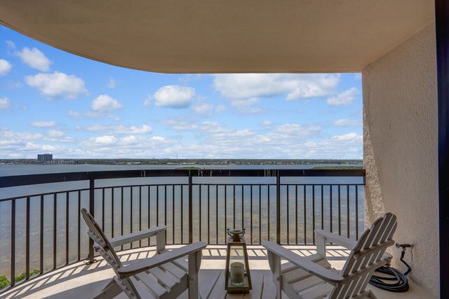 5380 N Ocean Drive 18j, Singer Island, FL 33404