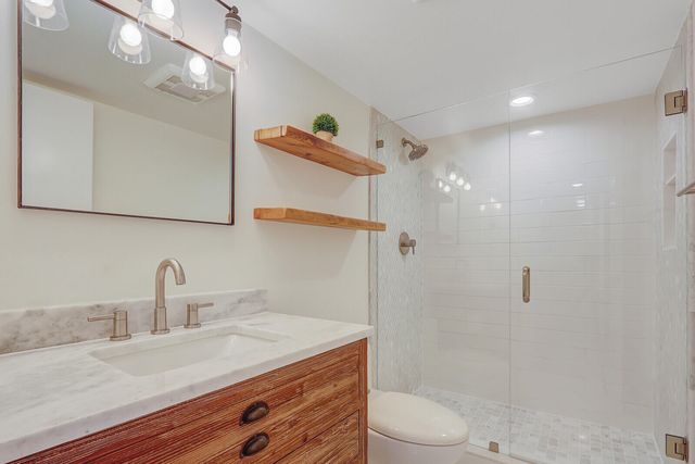 5380 N Ocean Drive 18j, Singer Island, FL 33404