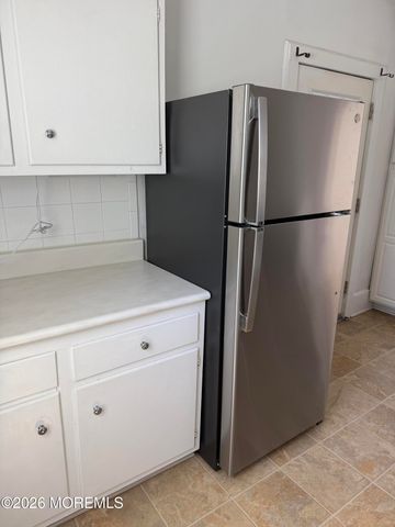 84 Mclaren Street, Red Bank, NJ 07701