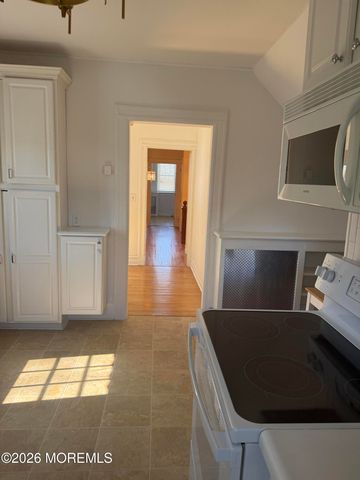 84 Mclaren Street, Red Bank, NJ 07701