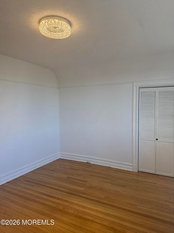 84 Mclaren Street, Red Bank, NJ 07701