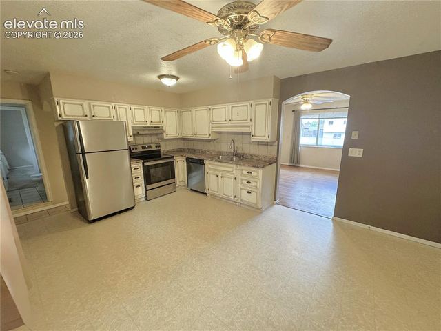 1227 Osgood Road, Colorado Springs, CO 80915