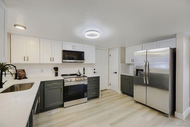 7867 Kyle Way, Littleton, CO 80125