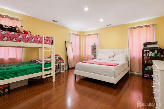 23 MIKO Road, Edison, NJ 08817